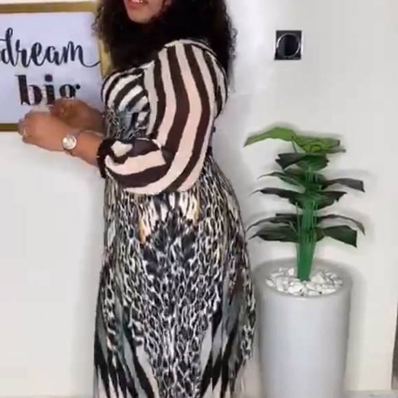 Dress - Picture 3 of 3